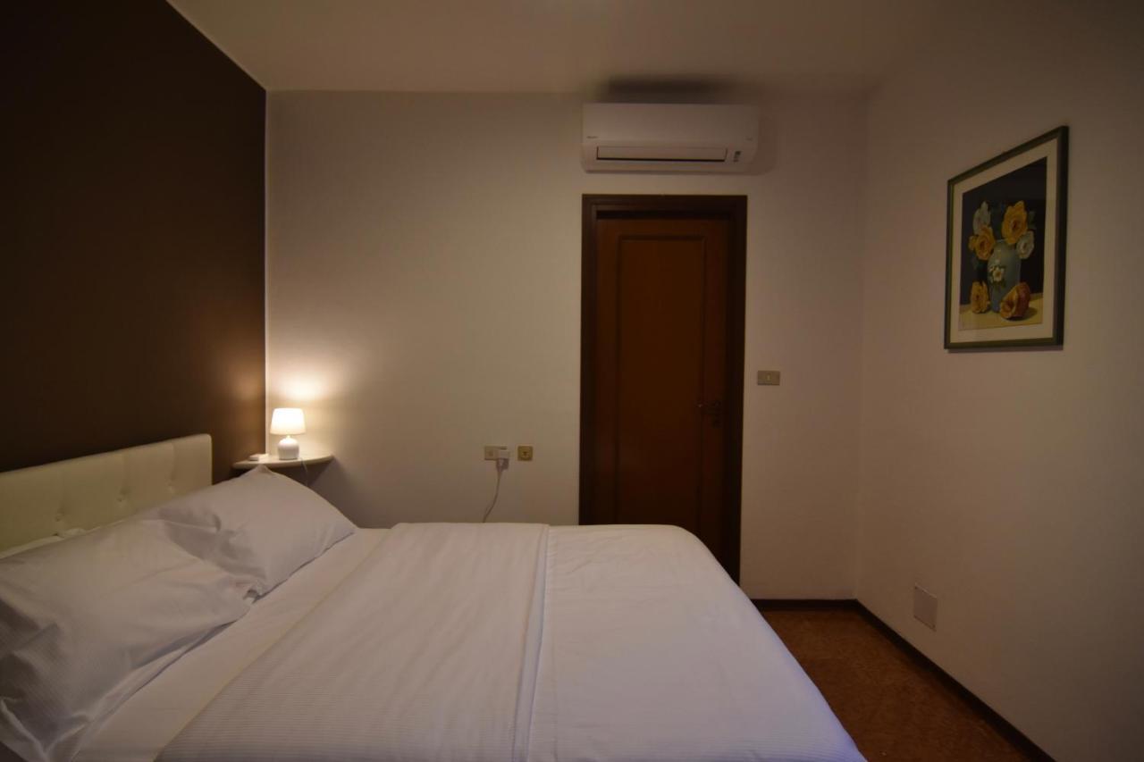 Emilia Suite Болонья Экстерьер фото